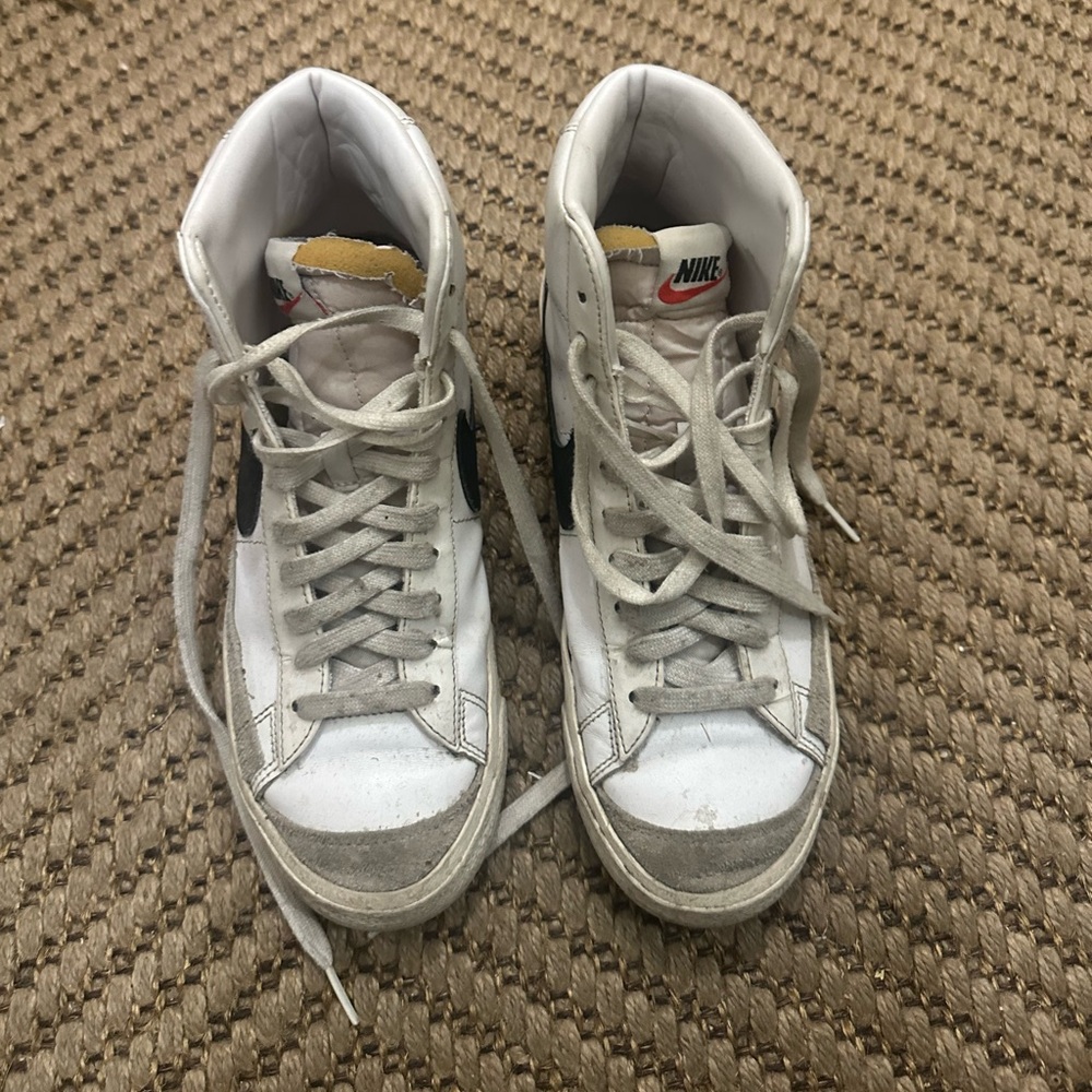 Slightly used Nike blazers - size 9